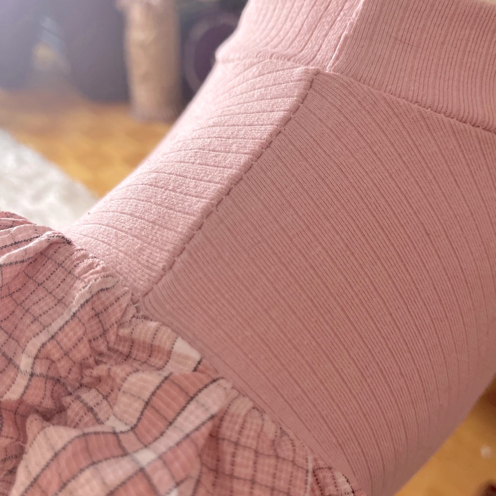 Sweater - Picture 3 of 3
